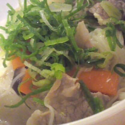 小松菜が無かったので代わりにネギと椎茸入れました。とても美味しく出来て満足です♪